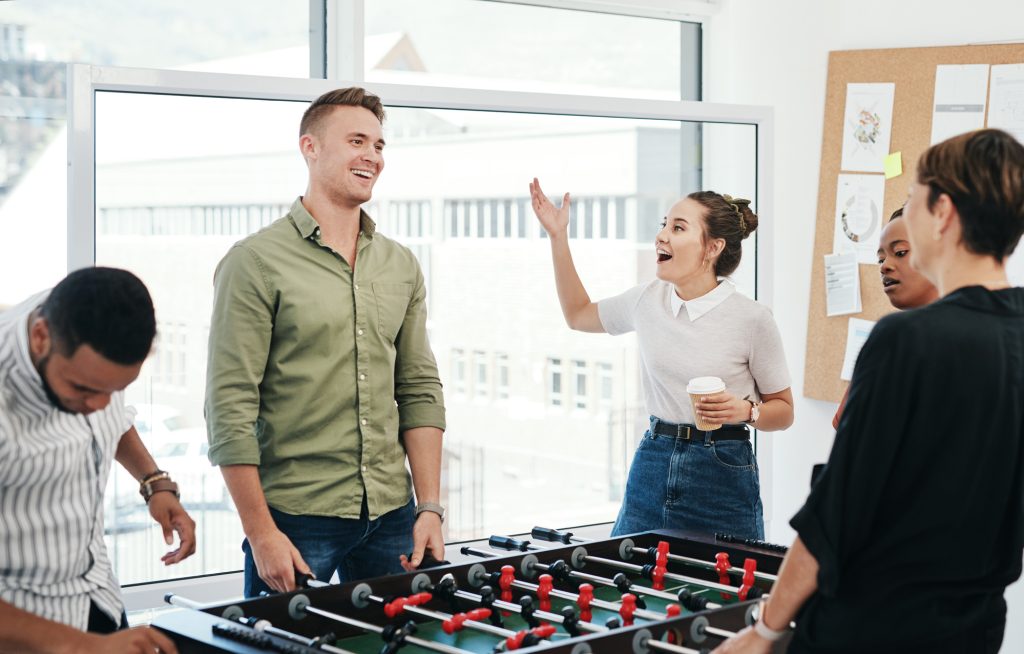 Pipeline Jeu De Team Building – Tubes Modulables Et Balle – Pour Extérieur, Leadership Et Coopération